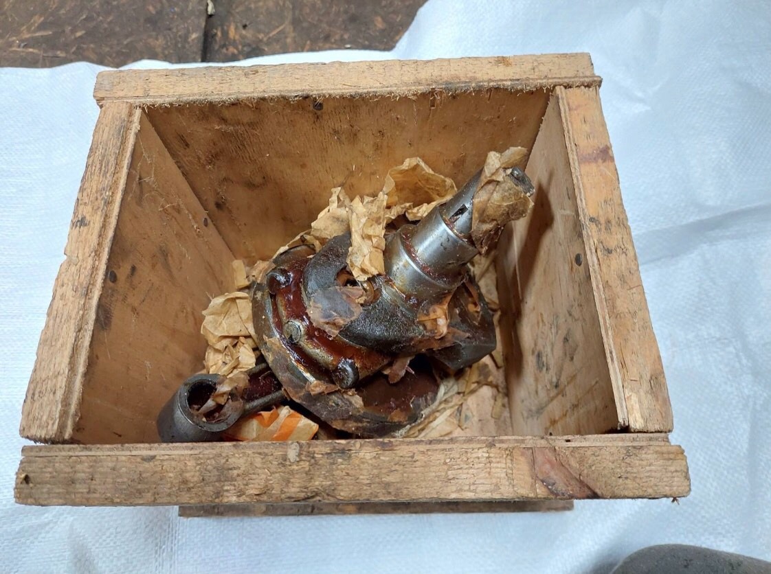 Originální náhradní díly z vojenského depozitu Dněpr K750 M7 - 7