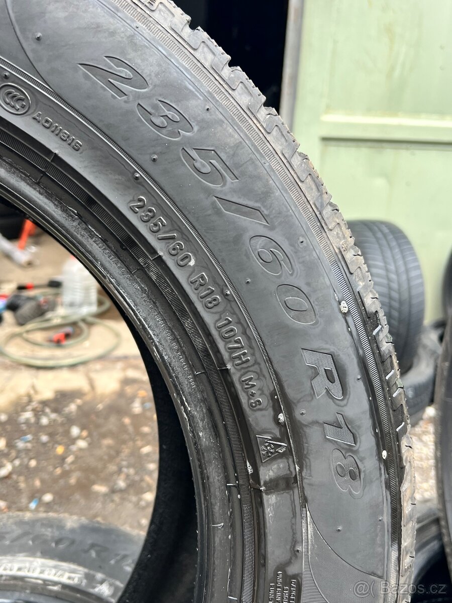 Zimní pneu Pirelli 235/60/18 - 7