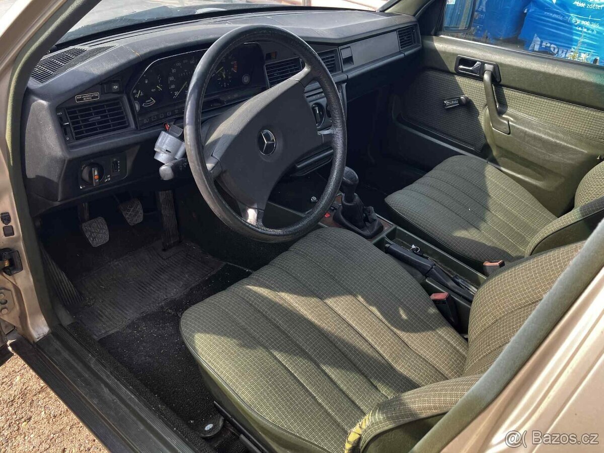 Mercedes-Benz 190 E W201 - 7