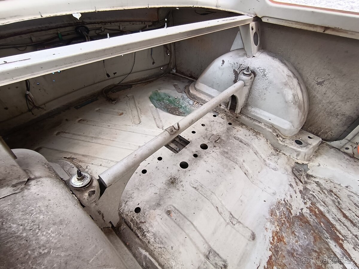 Prodám Trabant 601 - 7