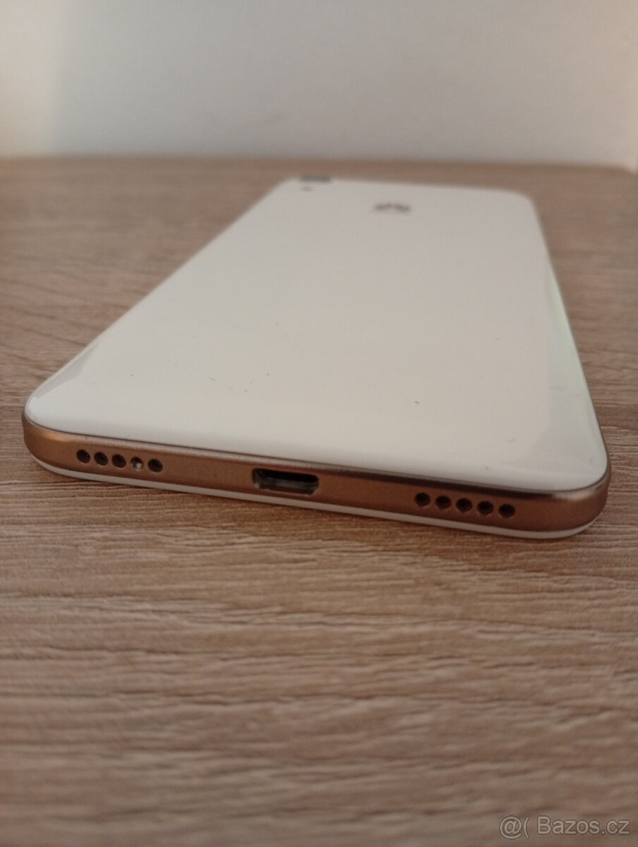 Huawei Y6 (čtěte popis) - 7