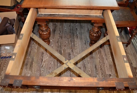 Prodám historický stůl a židle - 7