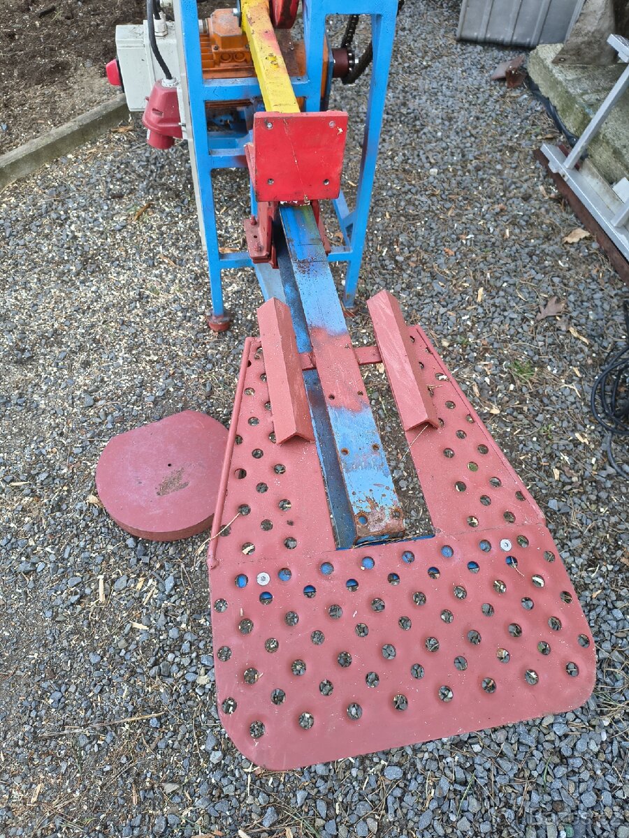 Mechanická štípačka - 7