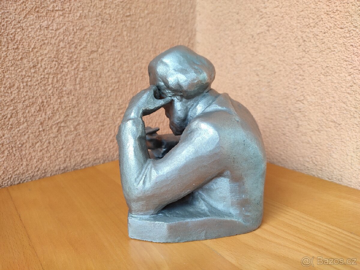 STAROŽITNÁ KOVOVÁ SOCHA.KARL MARX. - 7