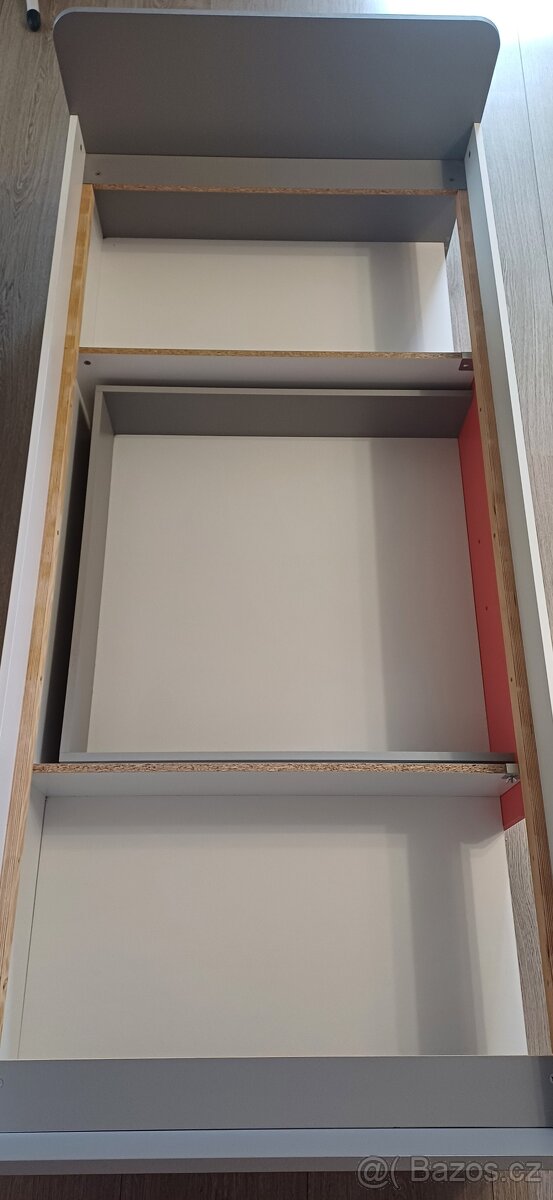 Postel s úložným prostorem. - 7