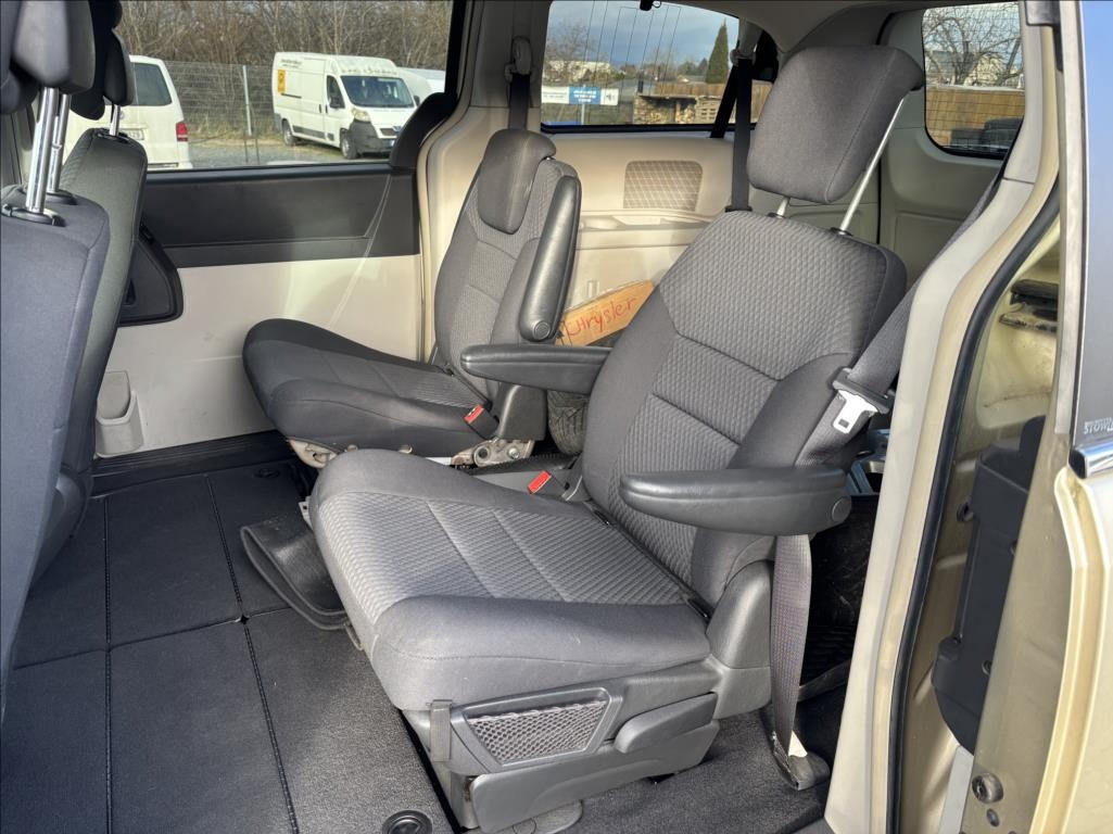 Chrysler Grand Voyager 2,8CRD Touring,02/2011 - 7