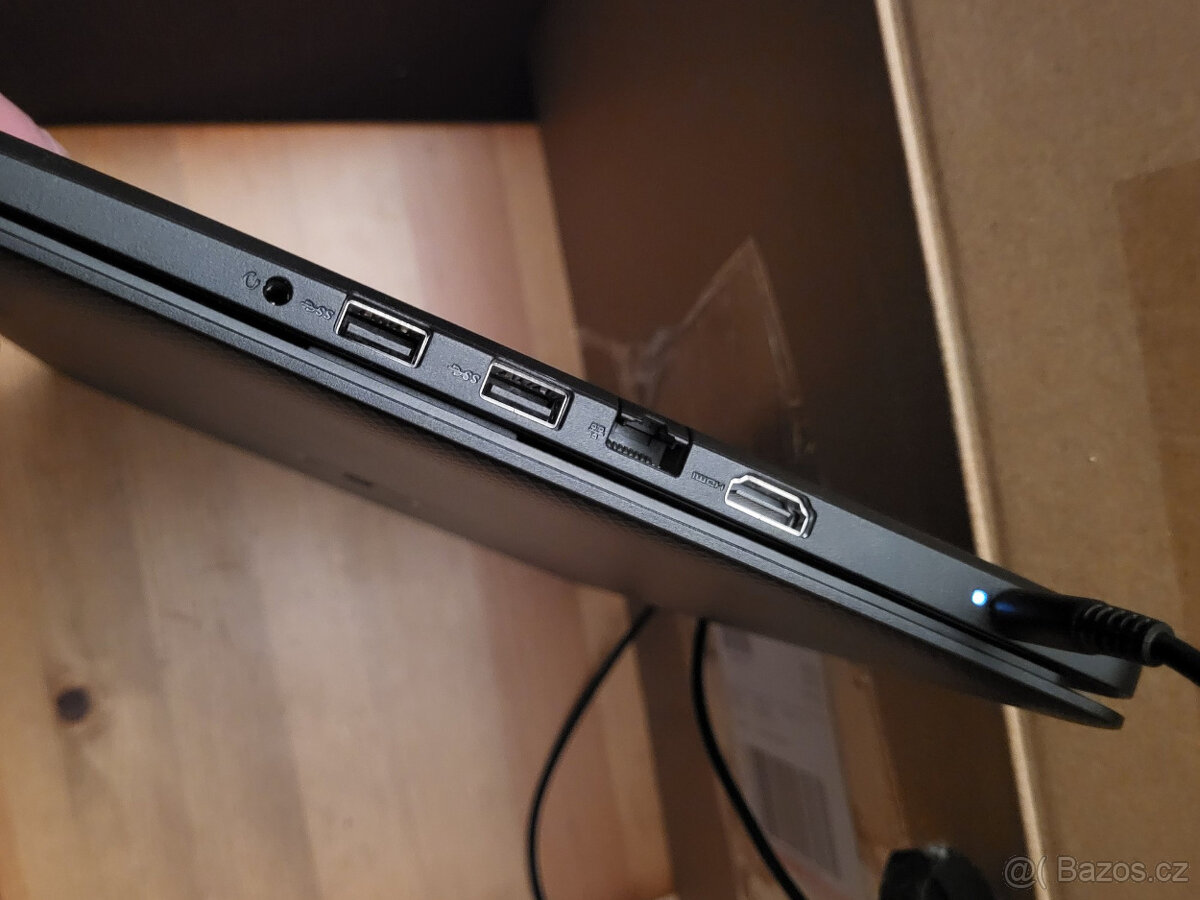 Notebook DELL Vostro 15,6", Intel i-5, Win 11 Pro, CZ - 7