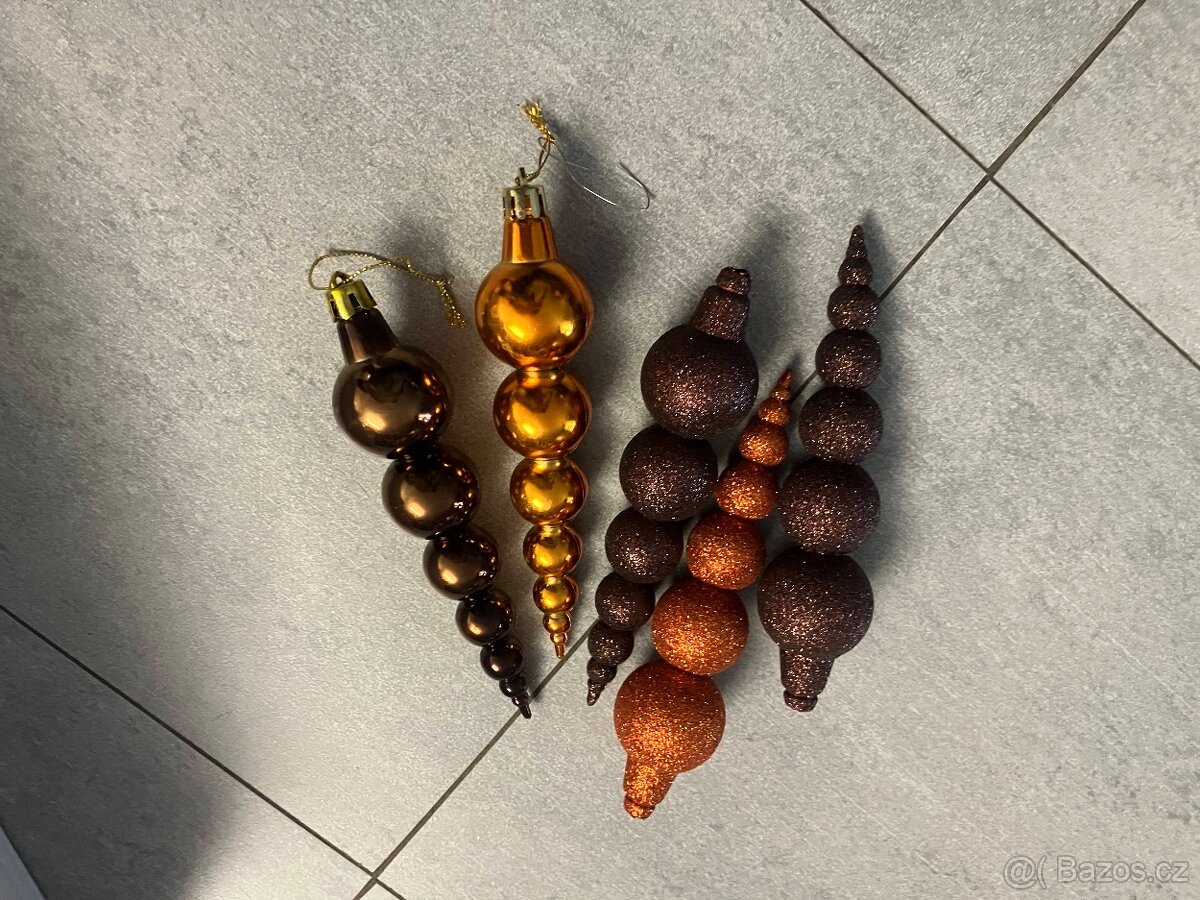 Vánoční ozdoby v krabici - 7