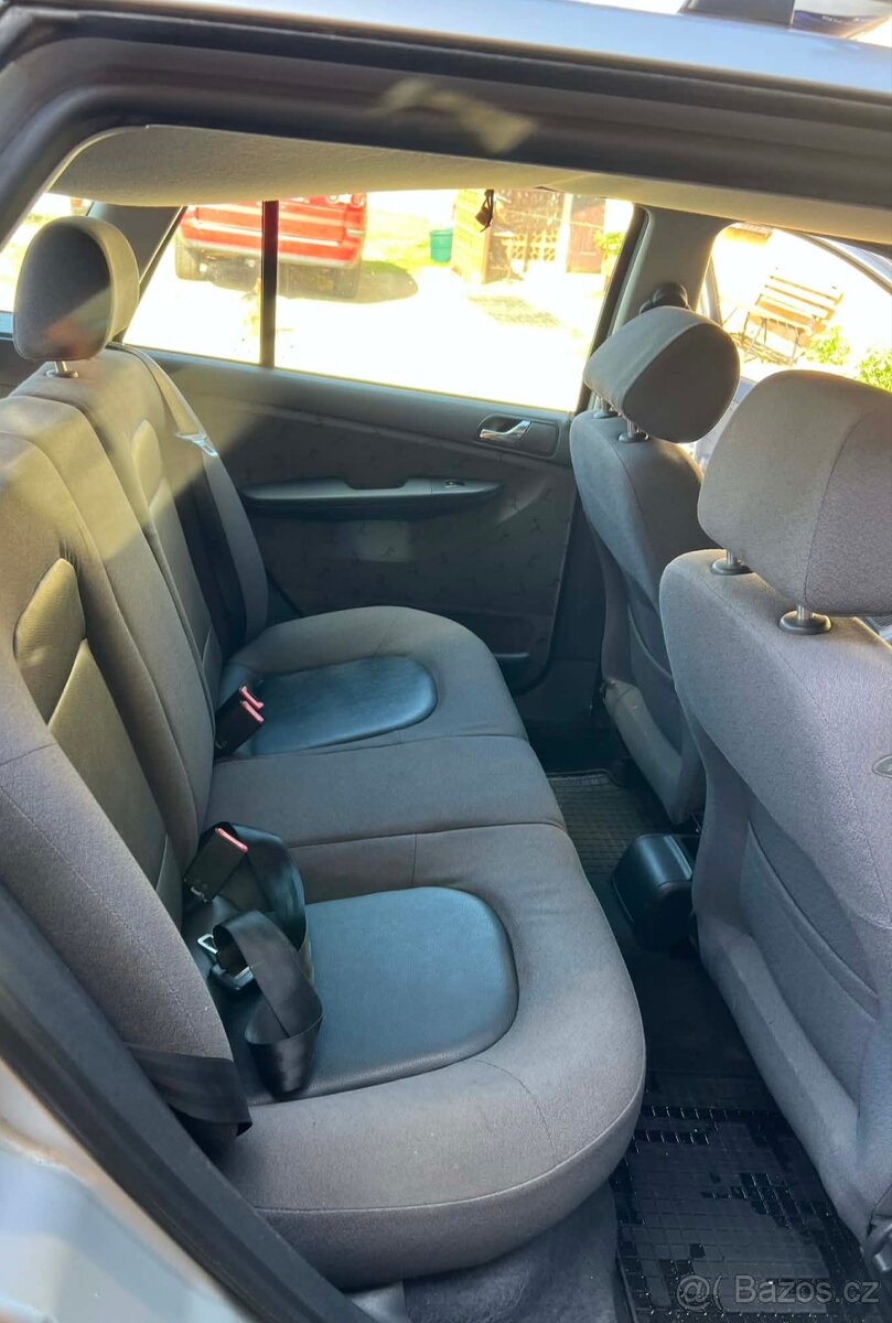 Prodám Škoda fabia - 7