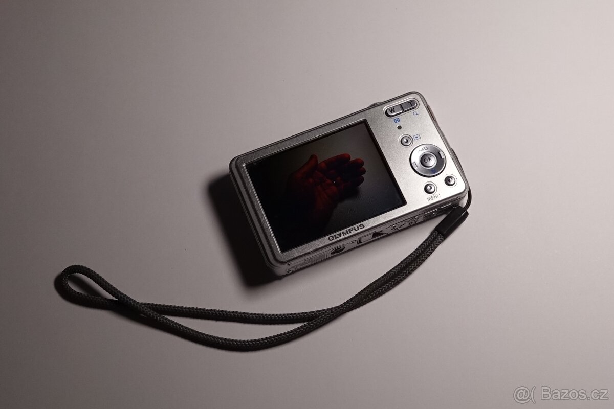 Olympus VG-150 stříbrný - 7