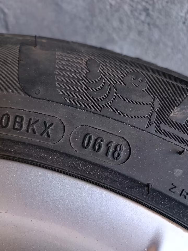 alu BMW E90 205/55R16, letní pneu - 7