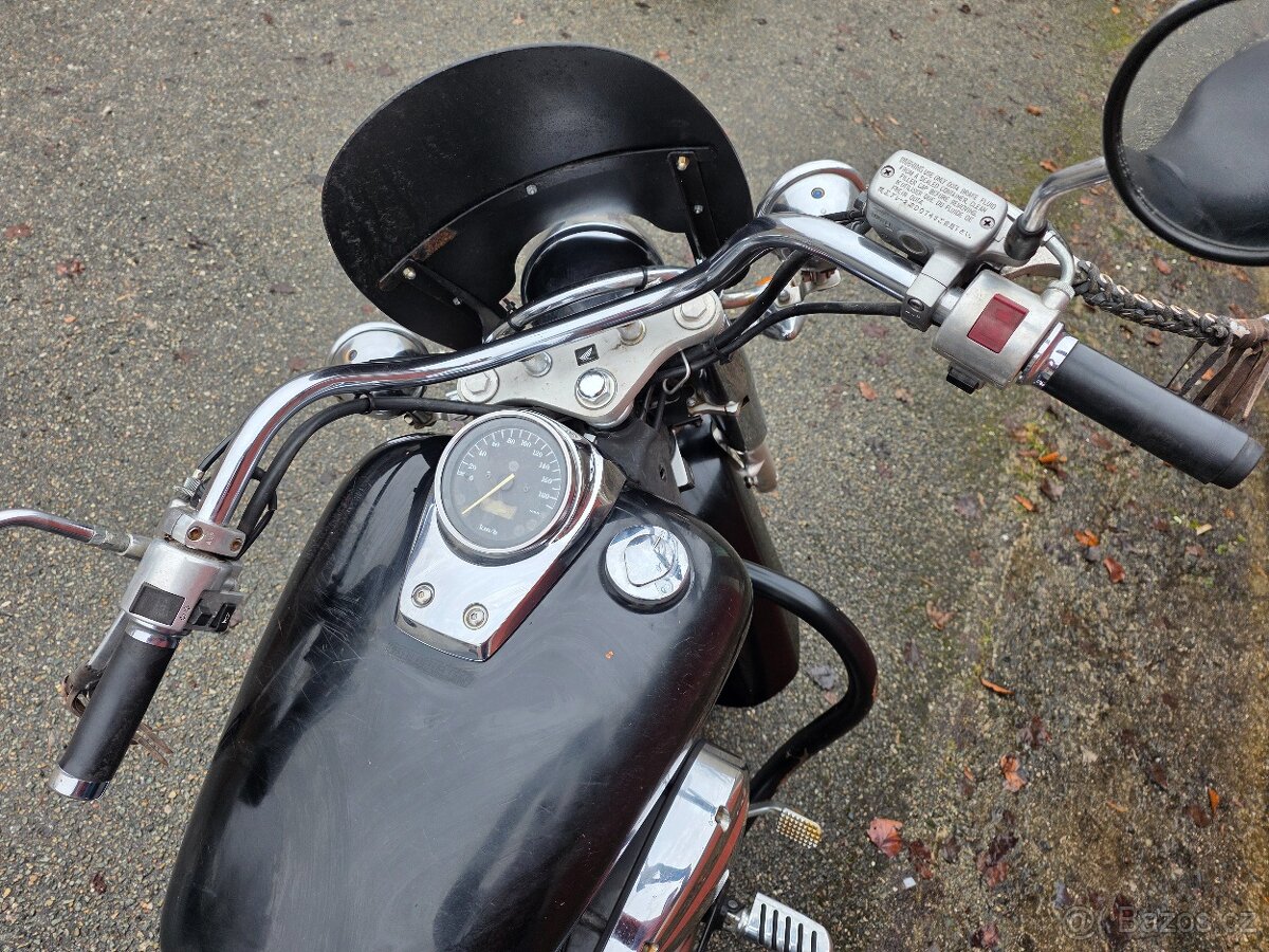 Honda VT750C Shadow - 7