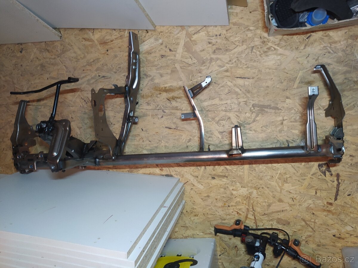 Tyč přístrojovky - 7