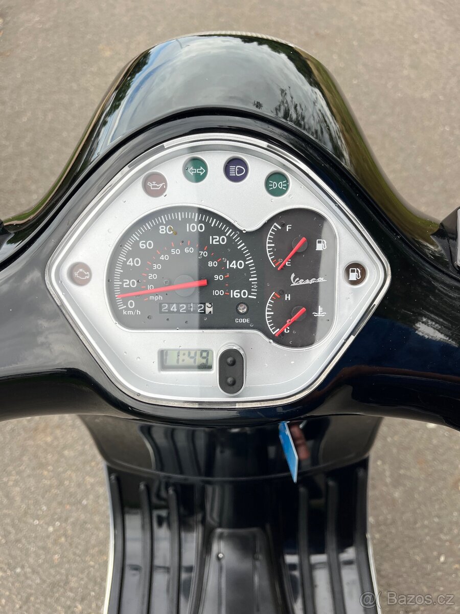 Vespa GTS Super 300 - 7