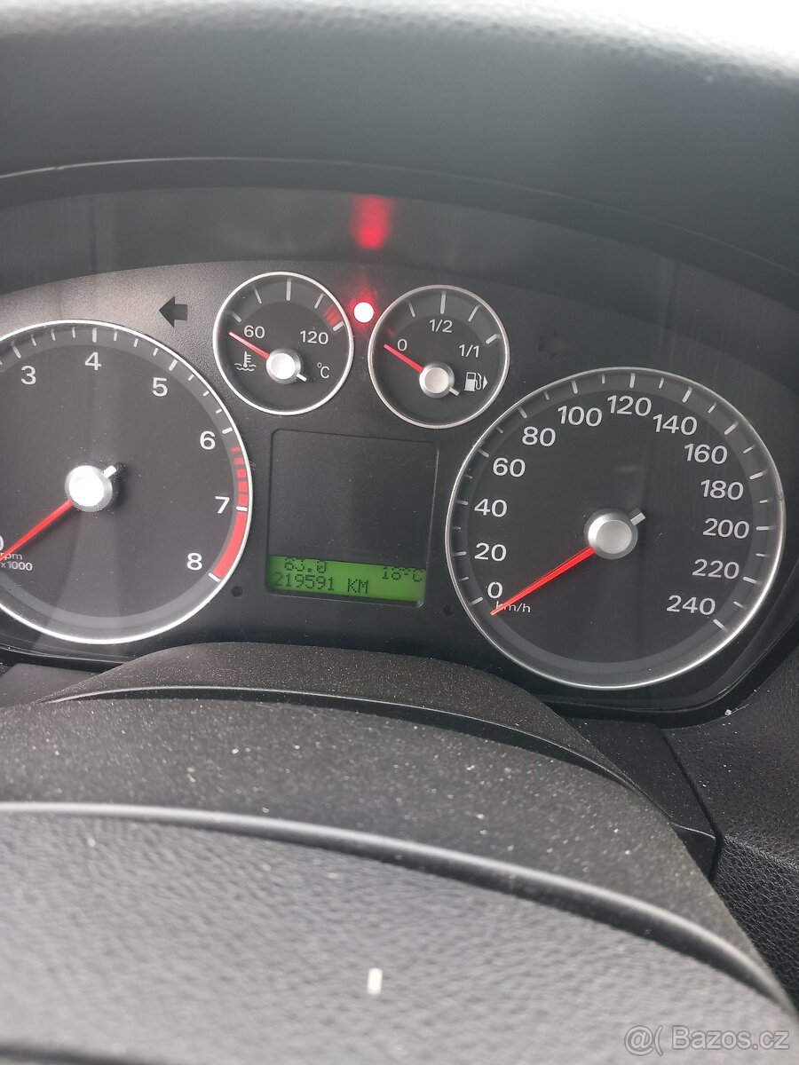 Ford focus MK 2 TITÁNIUM - 7