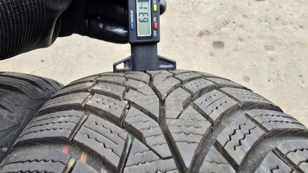 Zimní pneu 195/65/15 Continental - 7