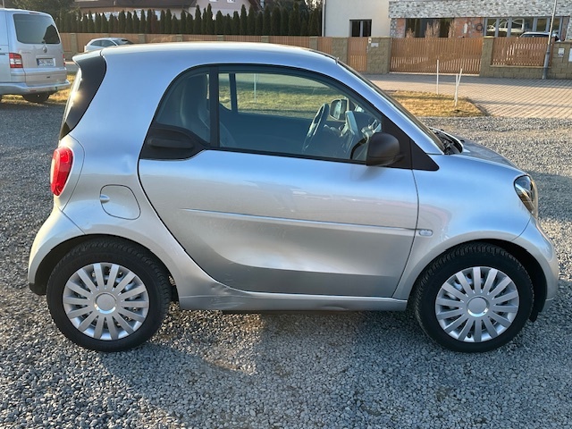 Smart Fortwo EQ Elektro 22kw NAVIGACE DPH - 7