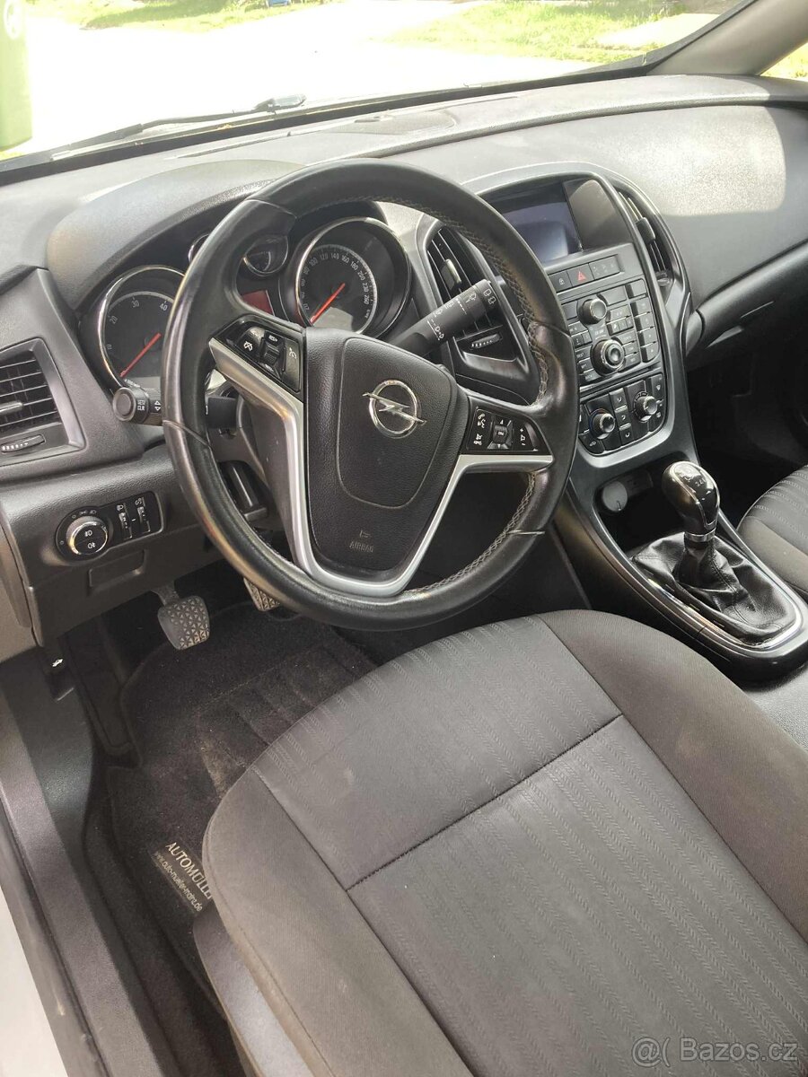 Opel Astra J SportsTourer - 7