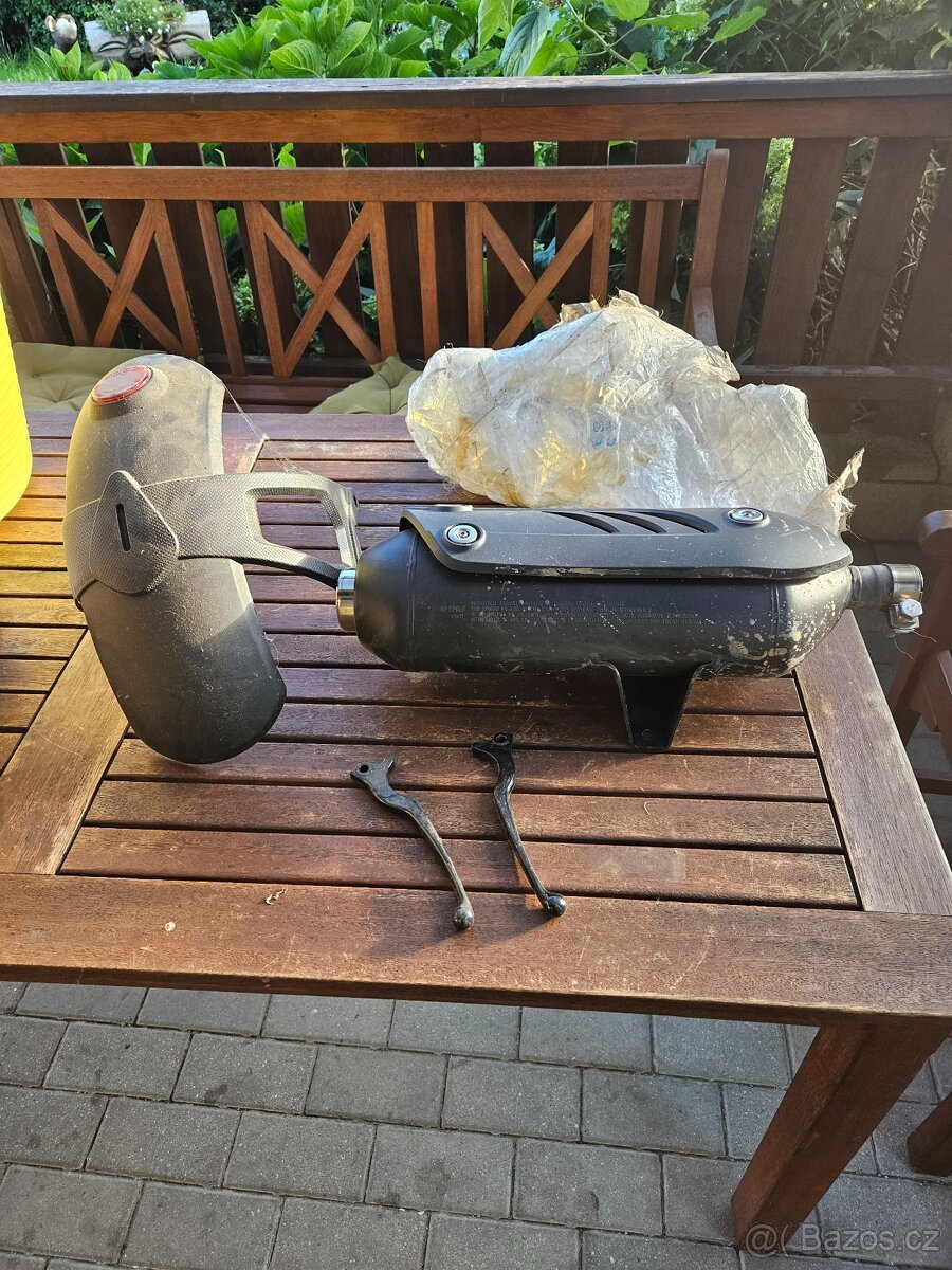 Aprilia rs max 300 - 7