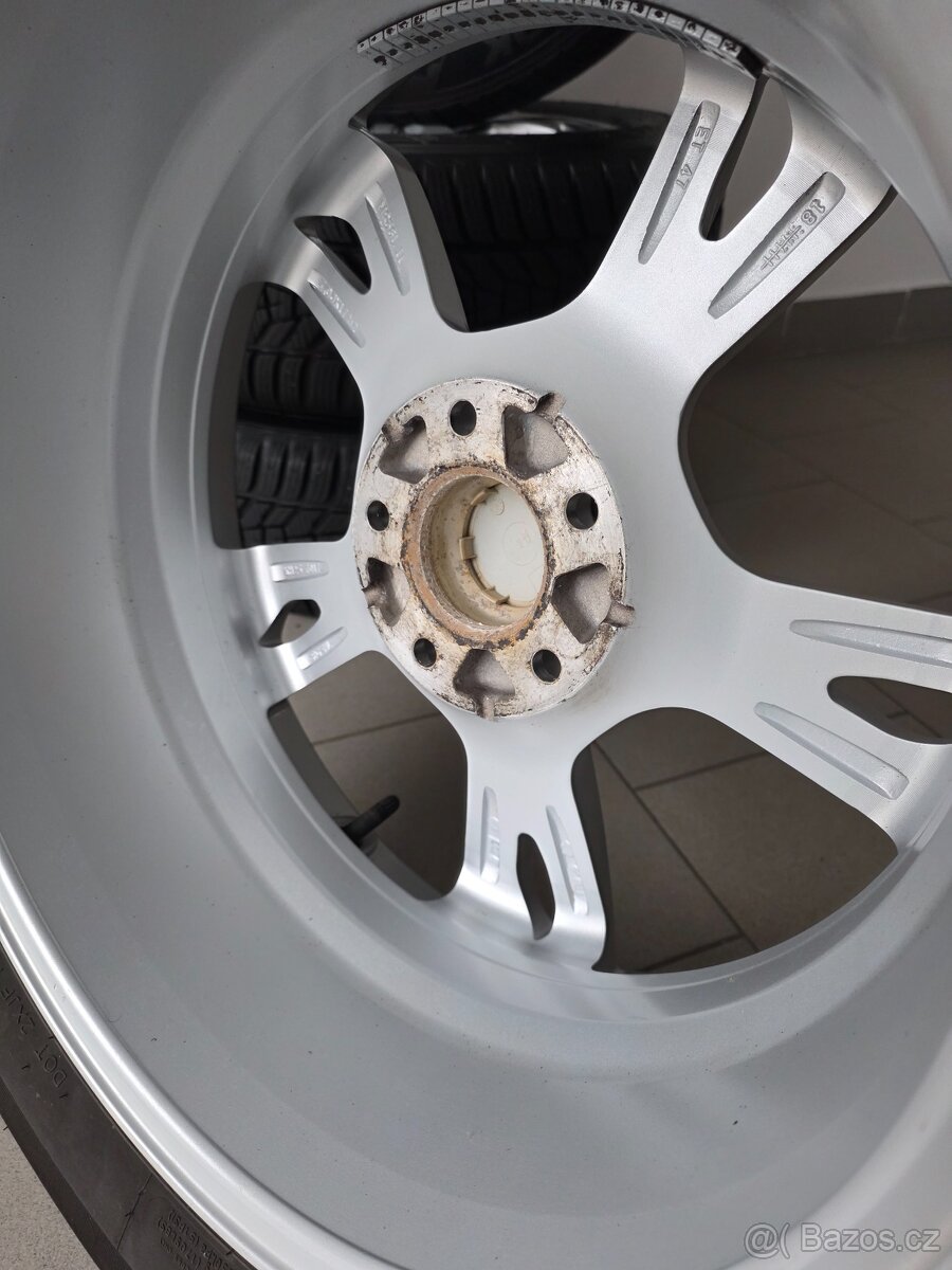 Zimní sada Hyundai 5x114 Pneu 225/60/17 - zánovní - 7