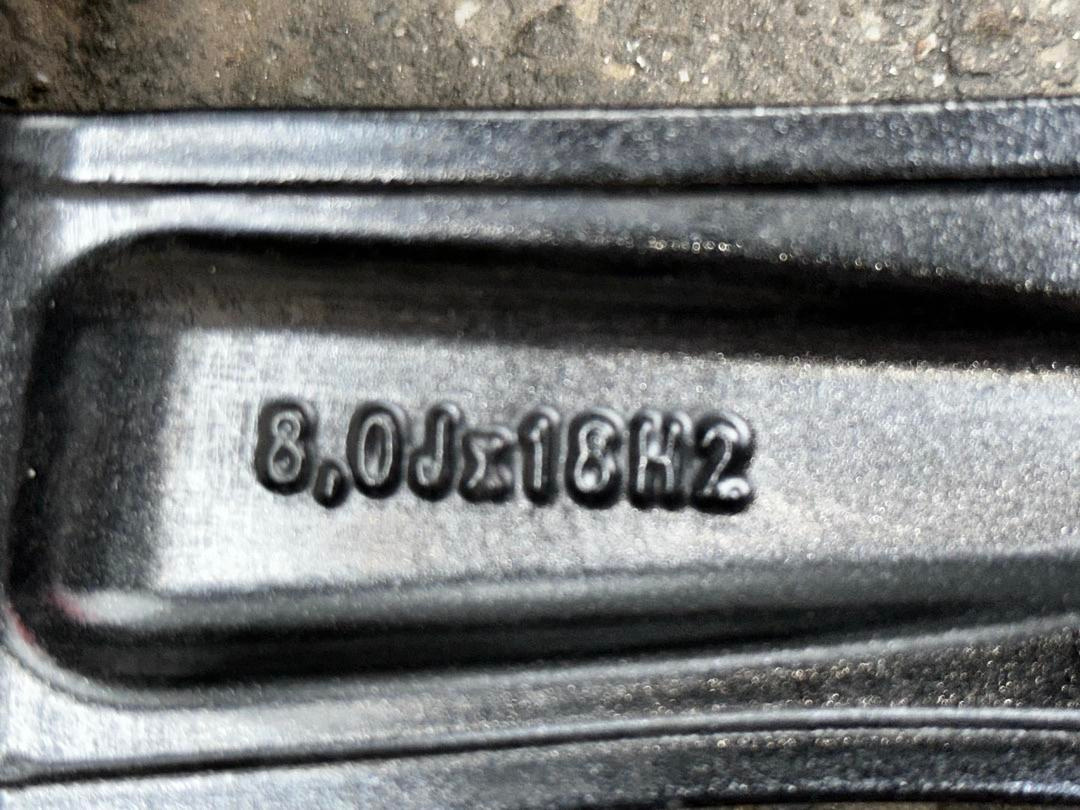 ALU kola VW 18" 8J ET35 celoroční pneu 235/40/R18 - 7