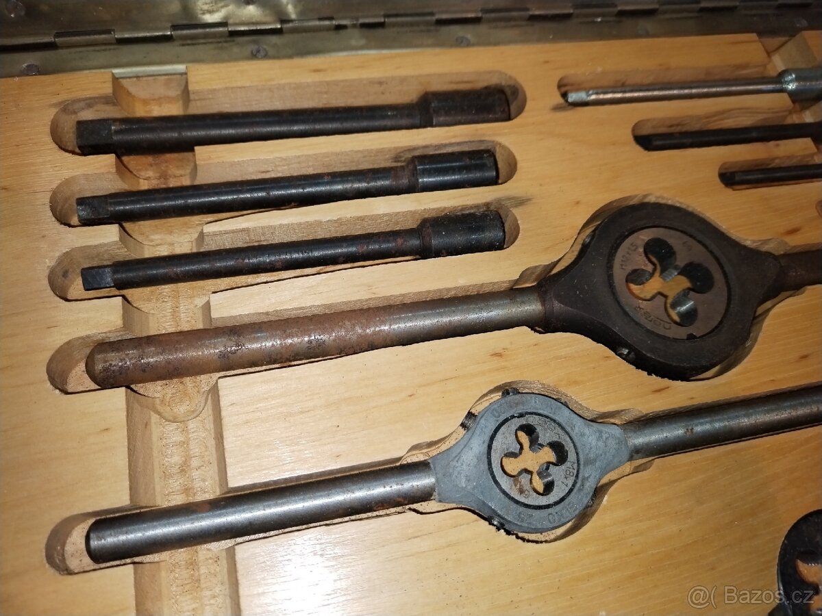 Narex sada závitnikov - 7