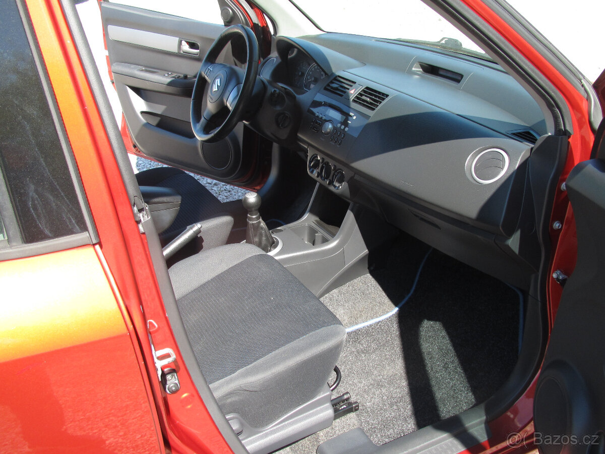 Suzuki Swift 1.3 - 7