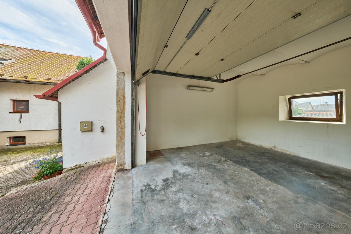 Prodej podkrovního bytu 4+1 s garáží - 7