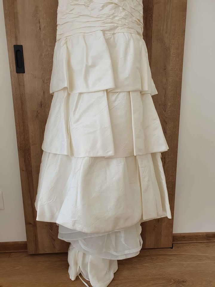 Hedvábné svatební šaty Pronovias - 7