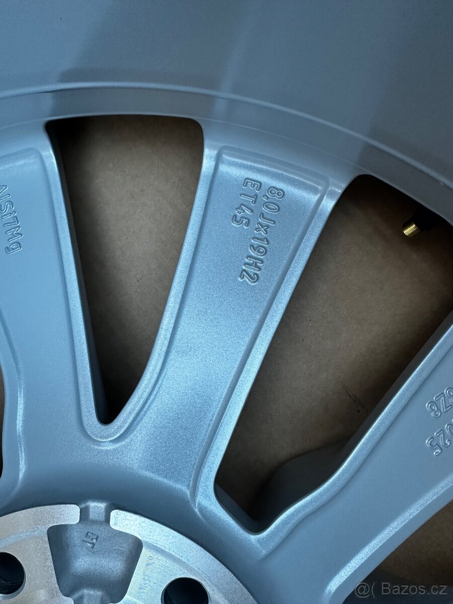 5x112 R19 8J ET45 Škoda Superb - 7