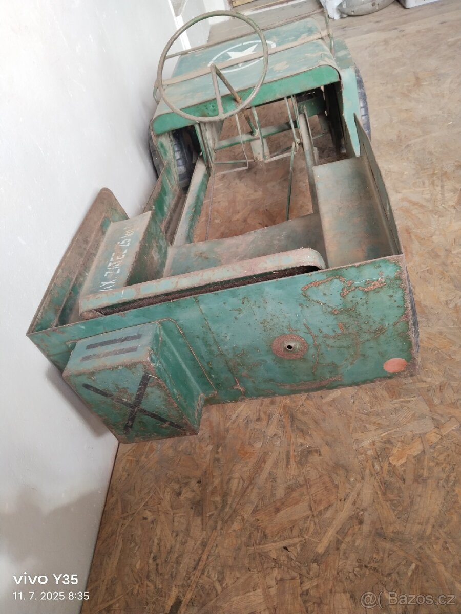 Šlapací autíčko Jeep - 7