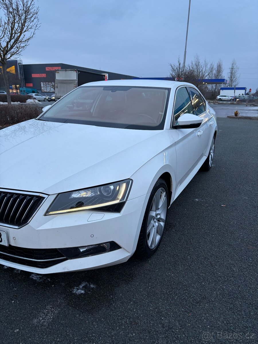 Skoda Superb 2.0TDI 110kW DSG - 7