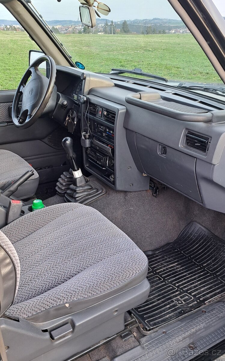 NISSAN PATROL Y60GR - 7