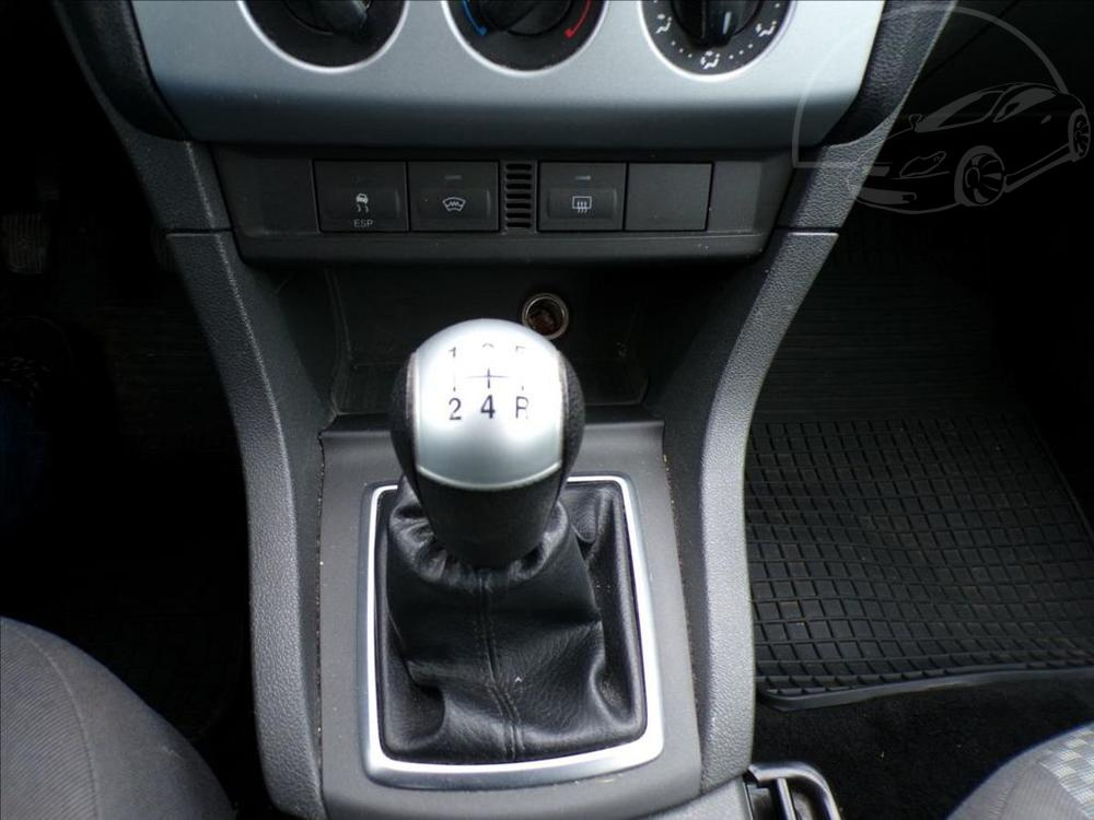 Ford Focus 1,6 16V NOVÁ STK - 7