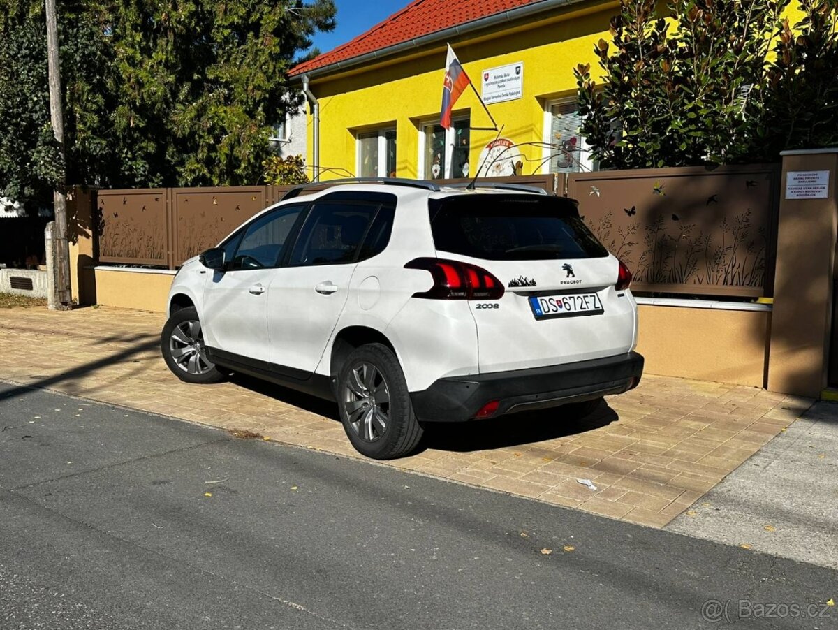 Peugeot 2008 1.2 PureTech Style - 7