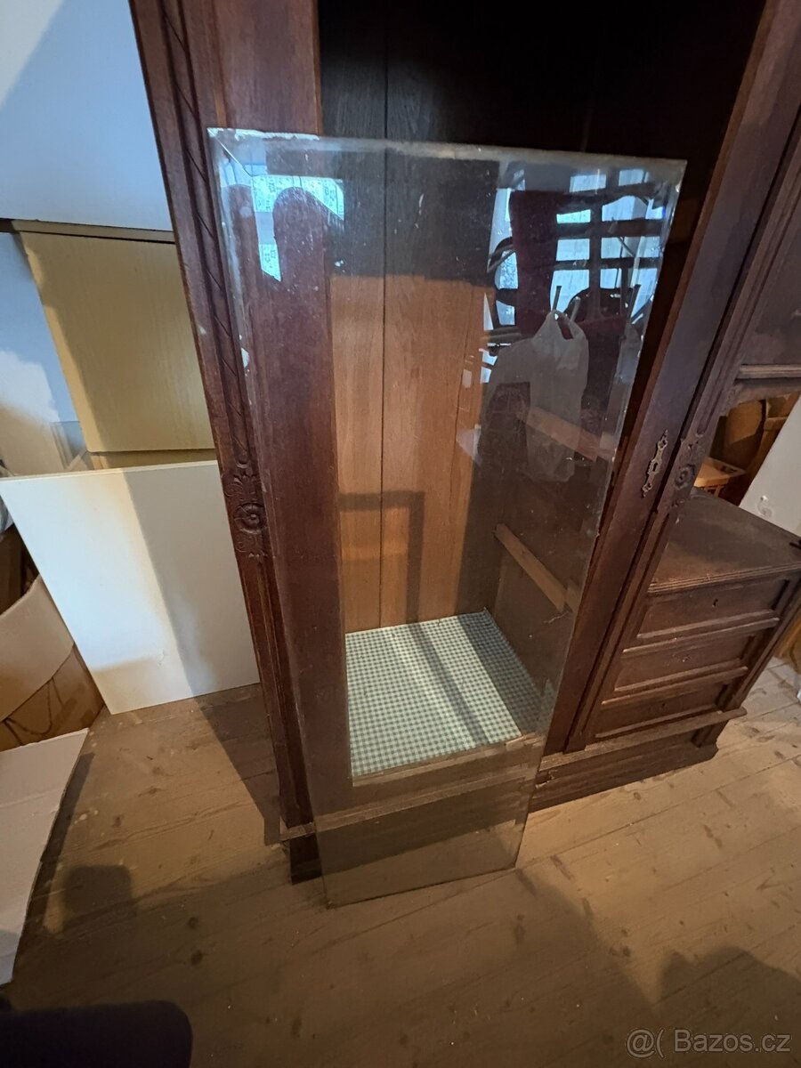 Starožitná skříň po restaurování - 7