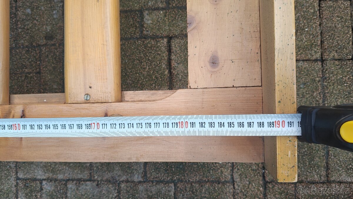 Starou dřevěnou postel - 7