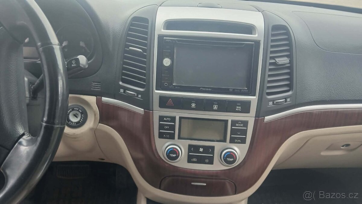 HYUNDAI SANTA FE - 7