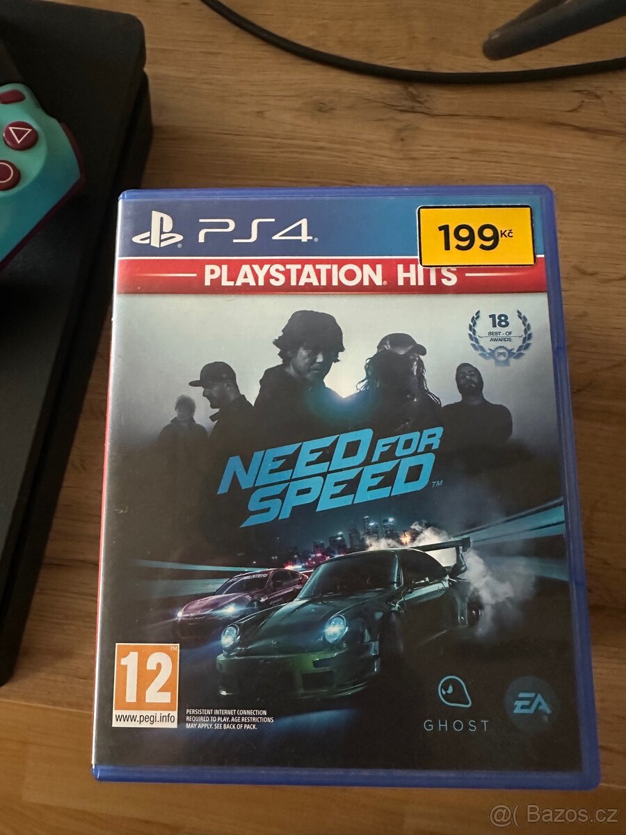 PlayStation 4 Slim - 7