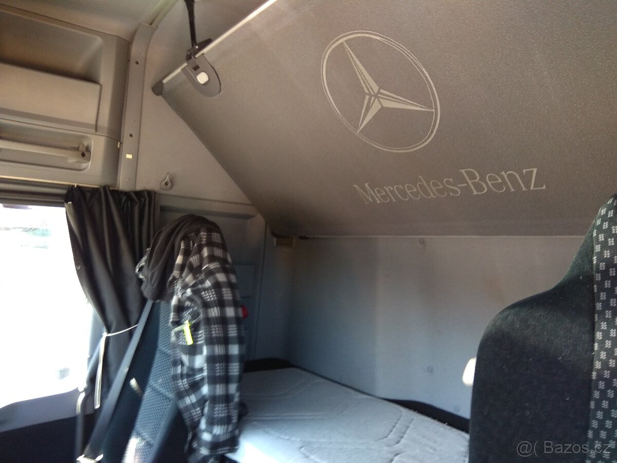 Hákový nosič kontajnerů MERCEDES ACTROS 2546 - 7