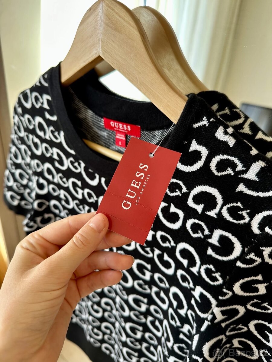 GUESS KRÁSNÝ ČERNÝ SVETR - 7