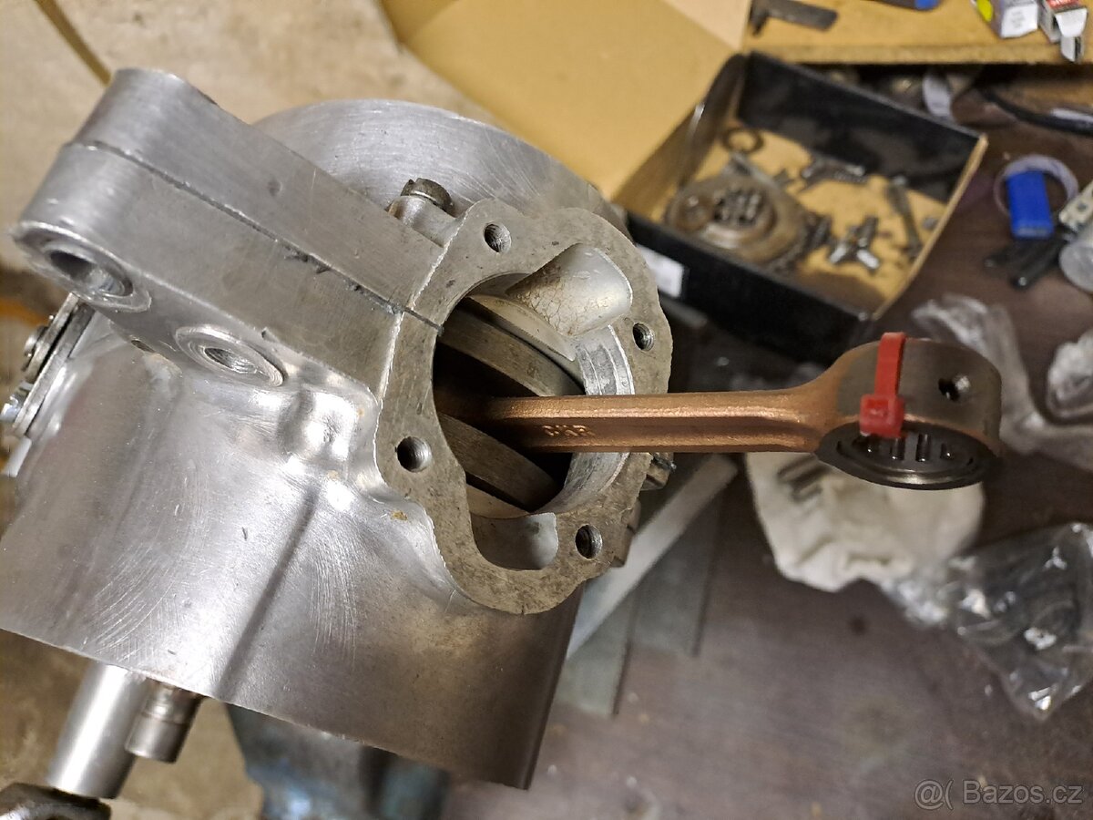 Motor Jawa pionýr 50 - 7