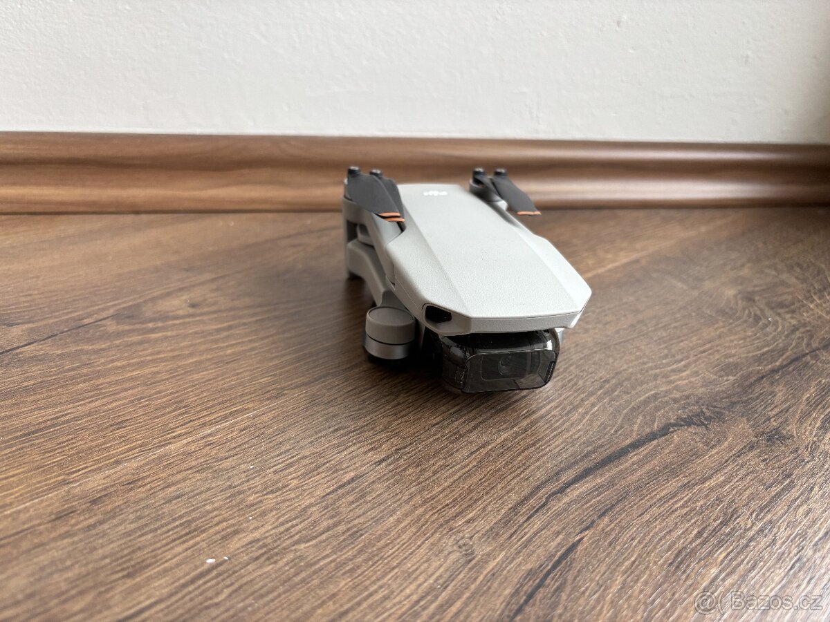 Dron DJI Mini 2 SE - 7