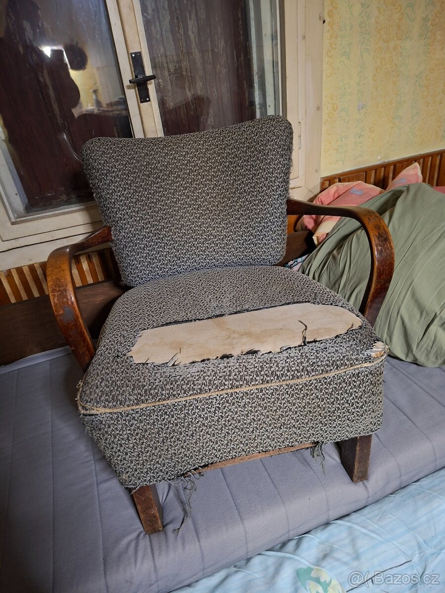 Starý nábytek - 7