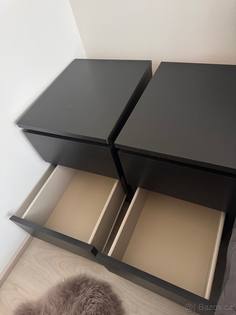 Noční stolek - 7