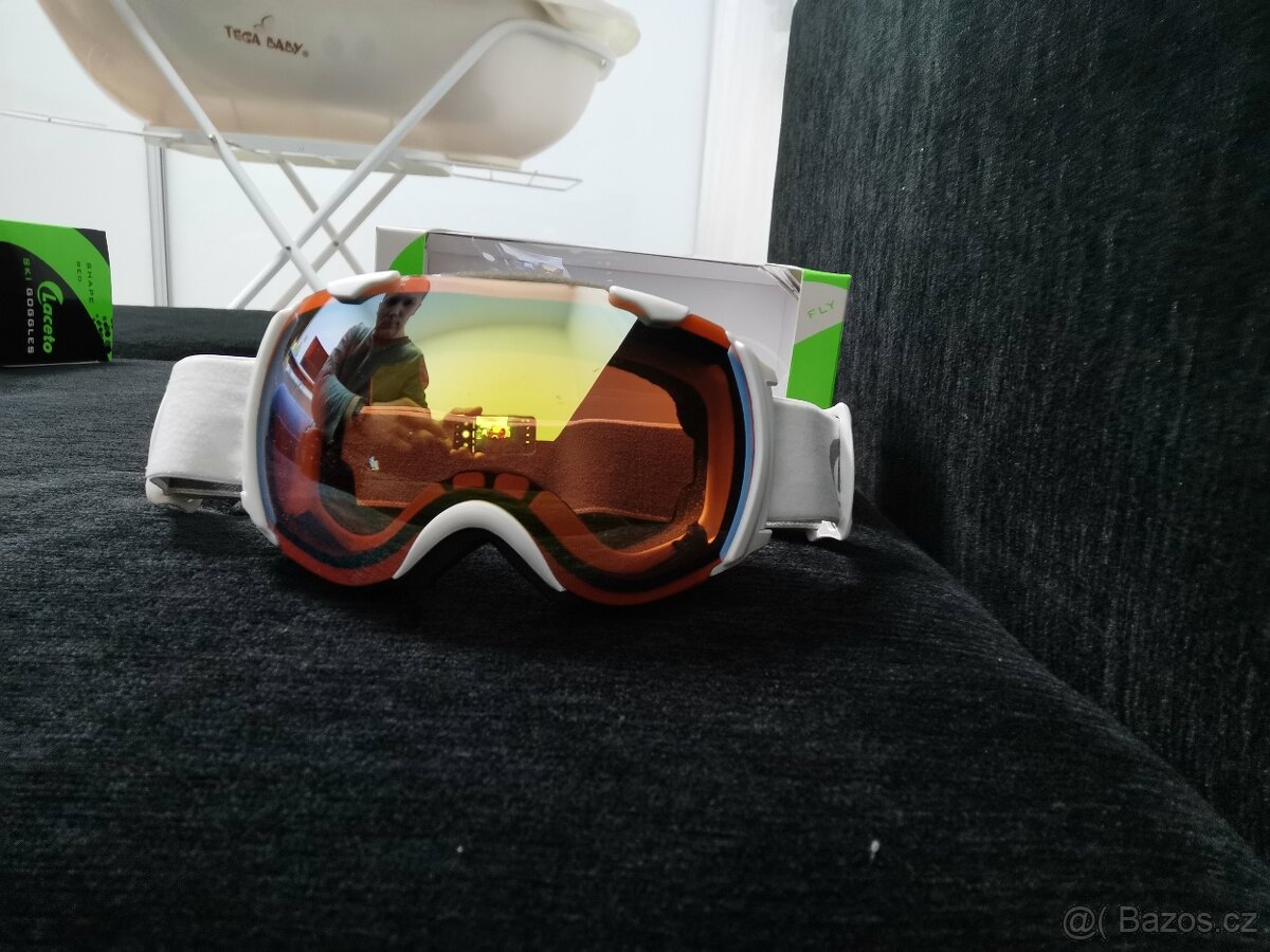 PŘILBA NA LYŽE - 7