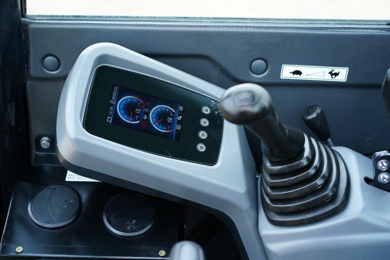 Minibager YUCHAI U27 Premium 2740 kg - 7