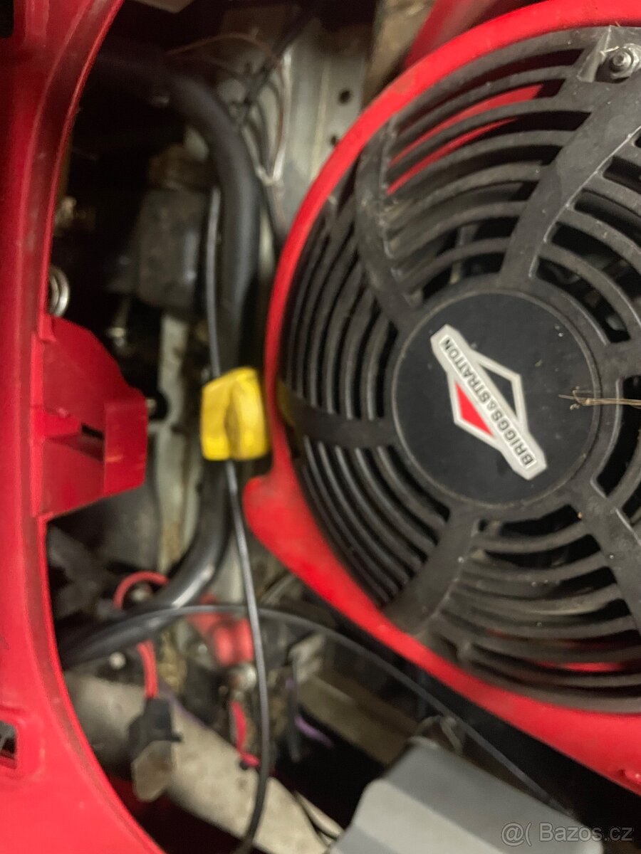 Zahradní traktůrek Rider - 7