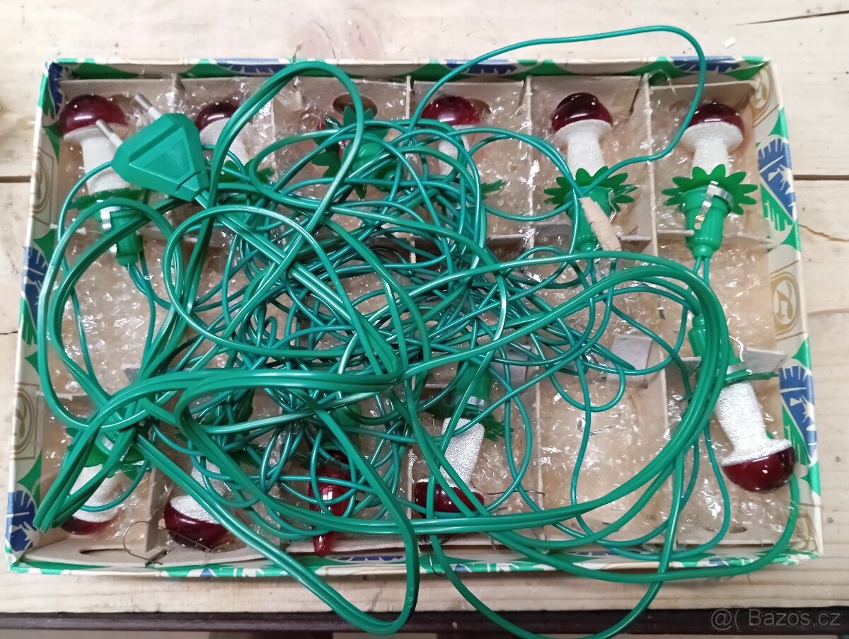 Retro vánoční ozdoby a vánoční světýlka - 7