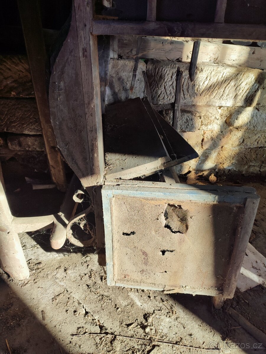 historické starožitné sáně - 7